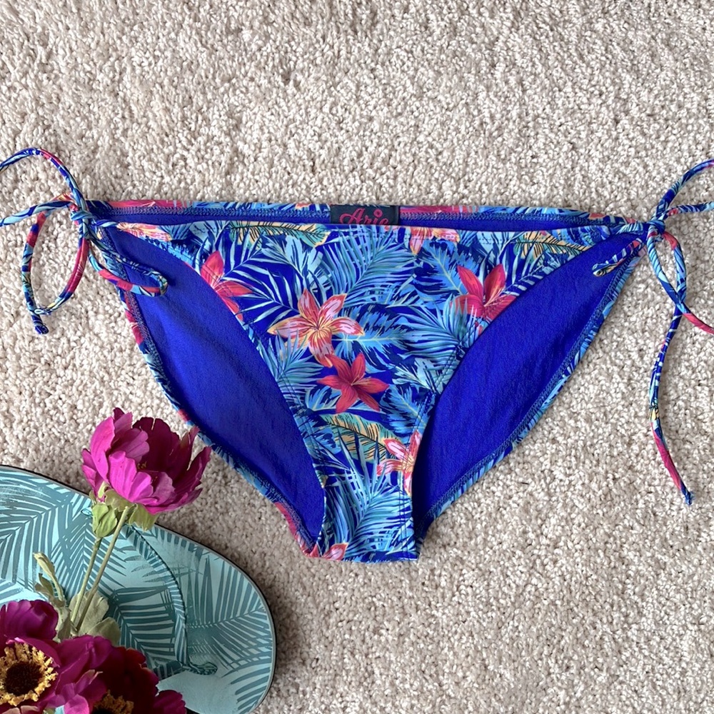 Arie | Tropical Bikini Bottom
